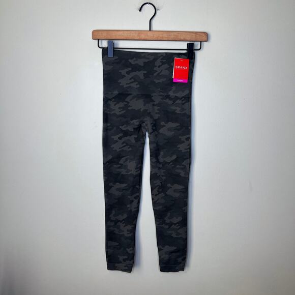 SPANX NEW w/ Tags Look at Me Now Cropped Seamless Leggings Sage Camo Small - Picture 9 of 9